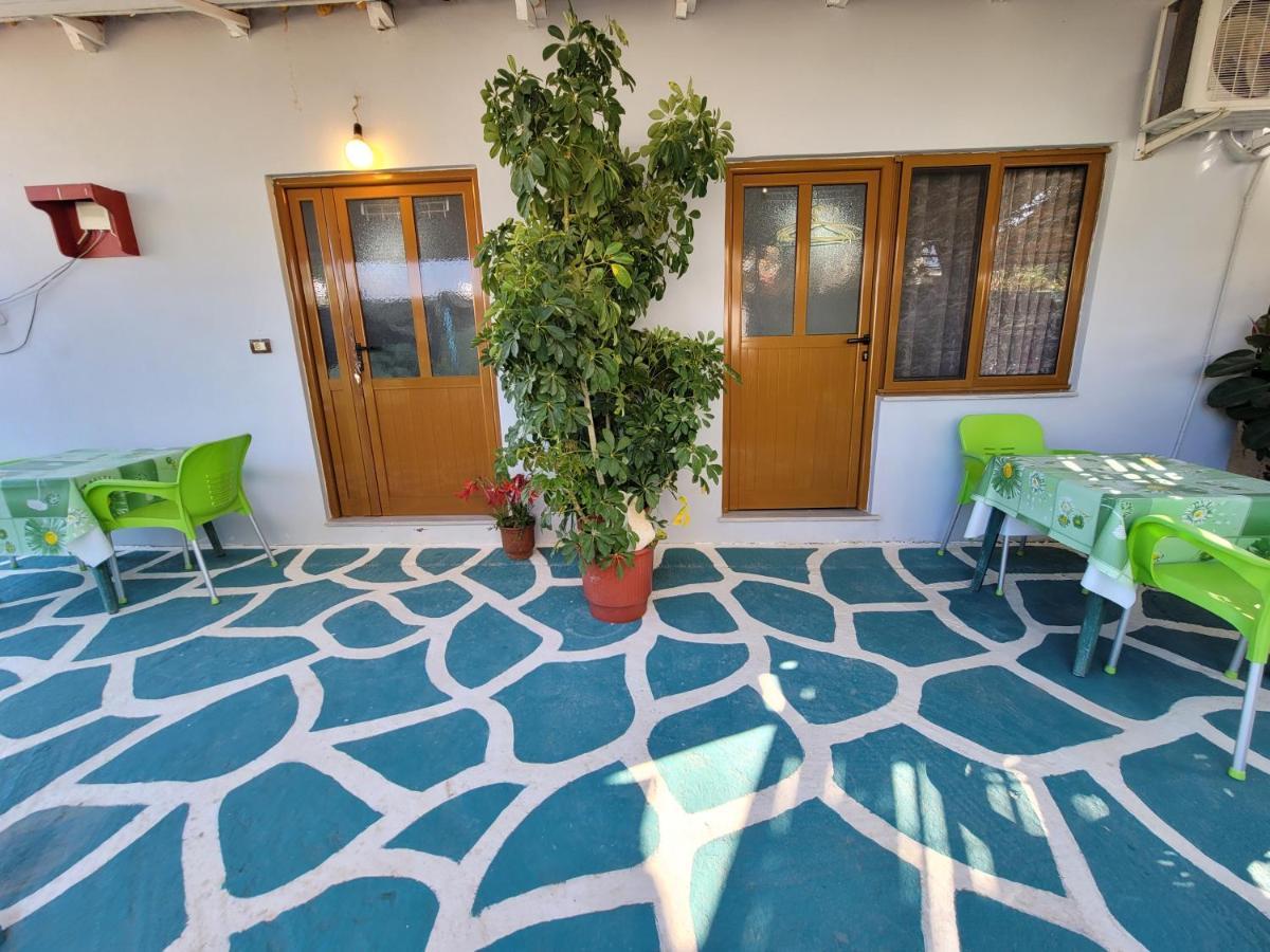 Petrefi Apartments Ksamil Eksteriør billede