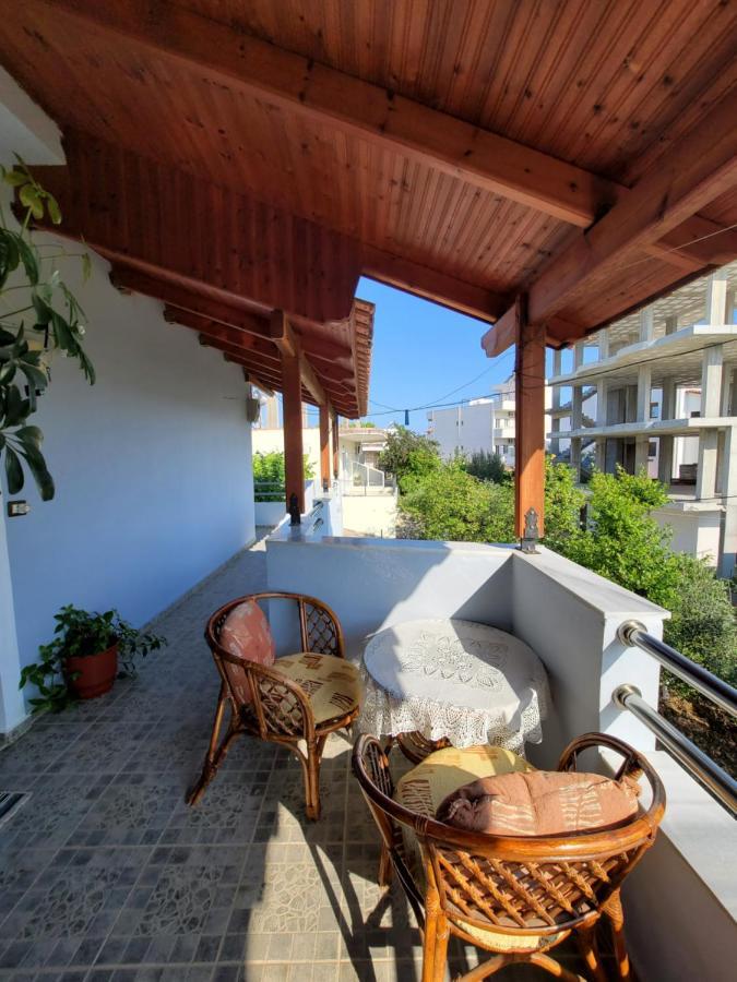 Petrefi Apartments Ksamil Eksteriør billede